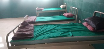 कोरोना संक्रमित बढ्दै गएपछि जिल्ला अस्पताल बैतडीमा  १० बेडको आइसोलेसन  तयार